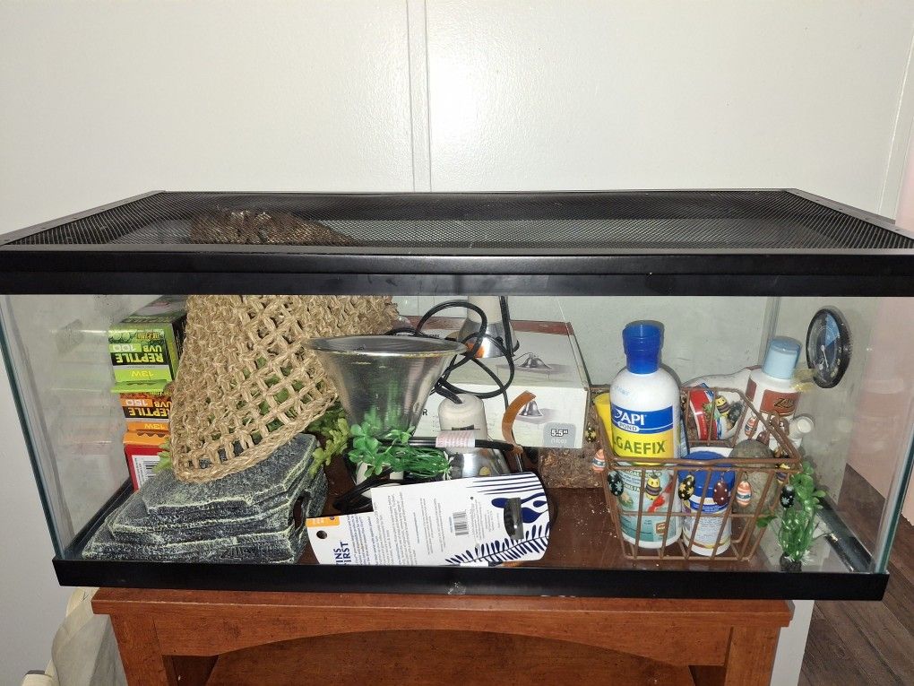 Reptile Tank Starter Kit (30 Gallon)