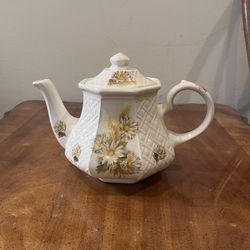 Vintage Sadler teapot Made In England -Like new