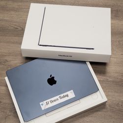 Apple MacBook Air M2 Chip 13in Brand New - $1 DOWN TODAY, NO CREDIT NEEDED