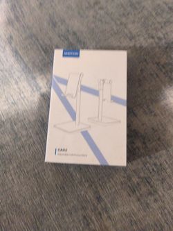 Adjustable cell phone stand