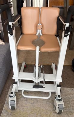 Hydraulic Lift Wheeled Commode