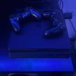 Ps4 (two Controllers