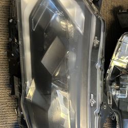 2019 Nissan Rogue Left Headlight 