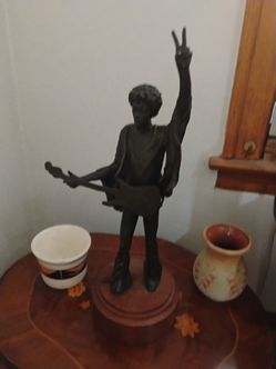 Statue