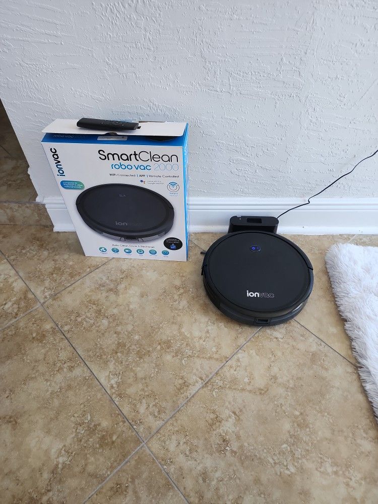 Robo Vacuum-Mint Condition