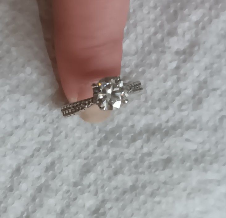 1.5 Karat Round NATURAL Diamond