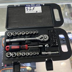 Hyper Tough 55 piece socket set