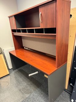 Free desk