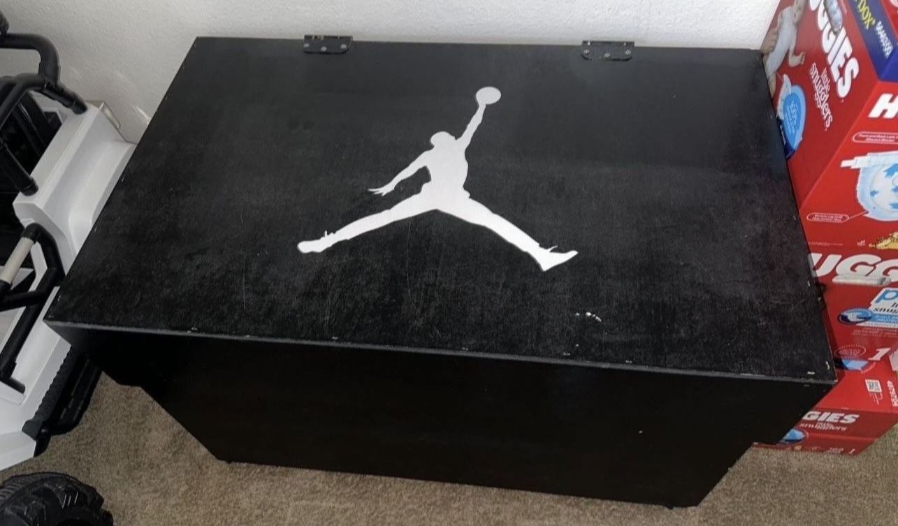 Big Jordan Box