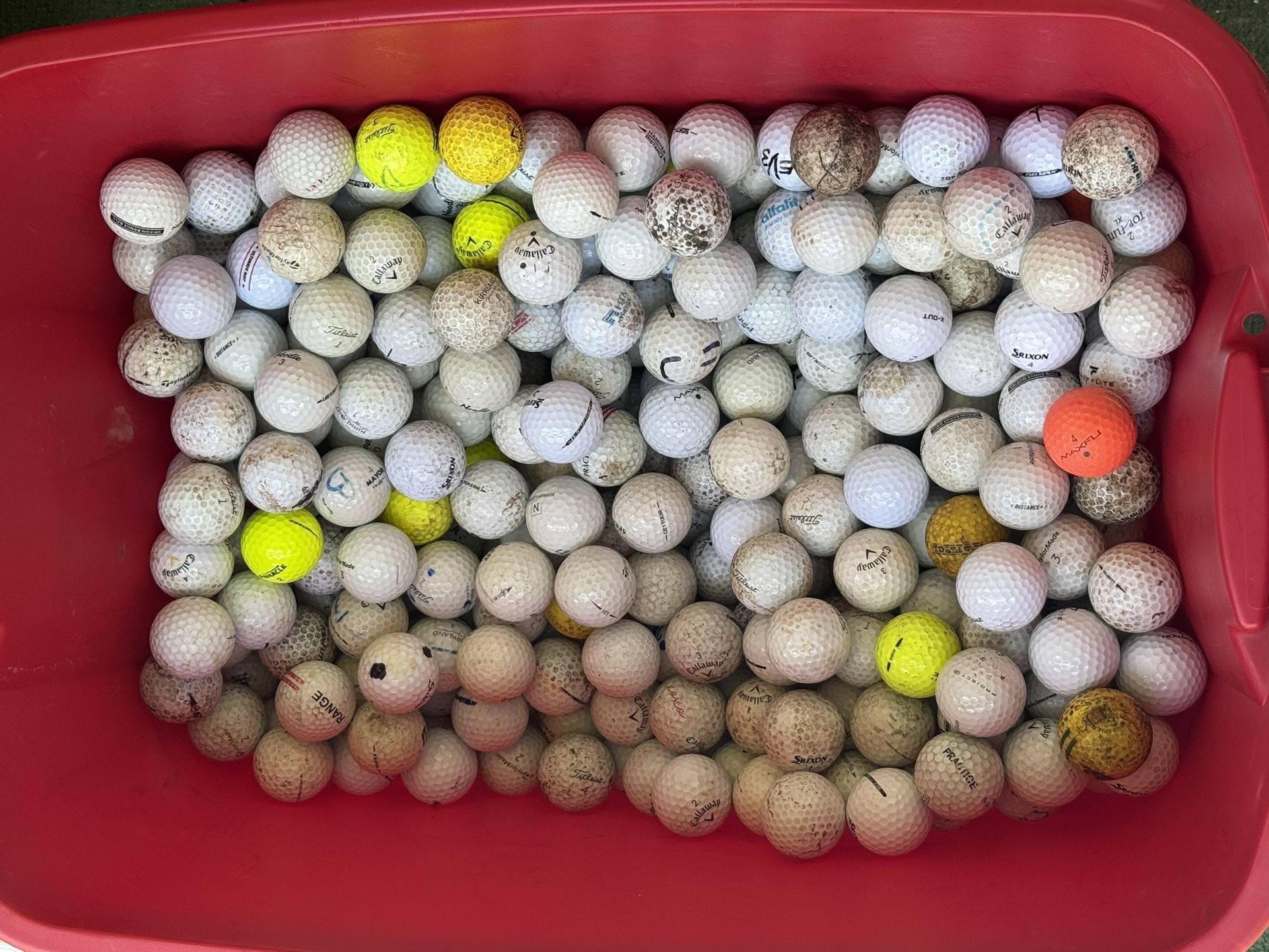 100 Golfballs