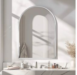 Soges silver trim medicine cabinet- new in box