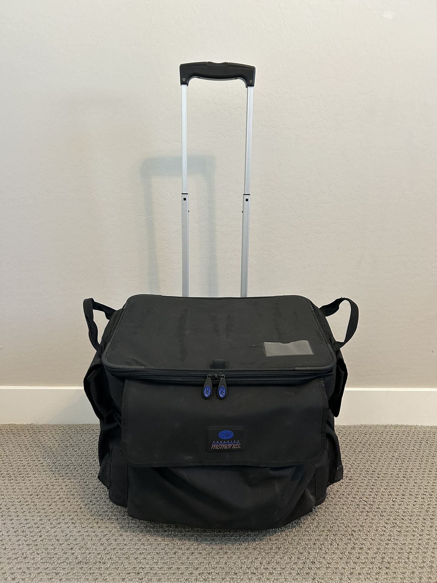 Rolling Scrapbook Tote