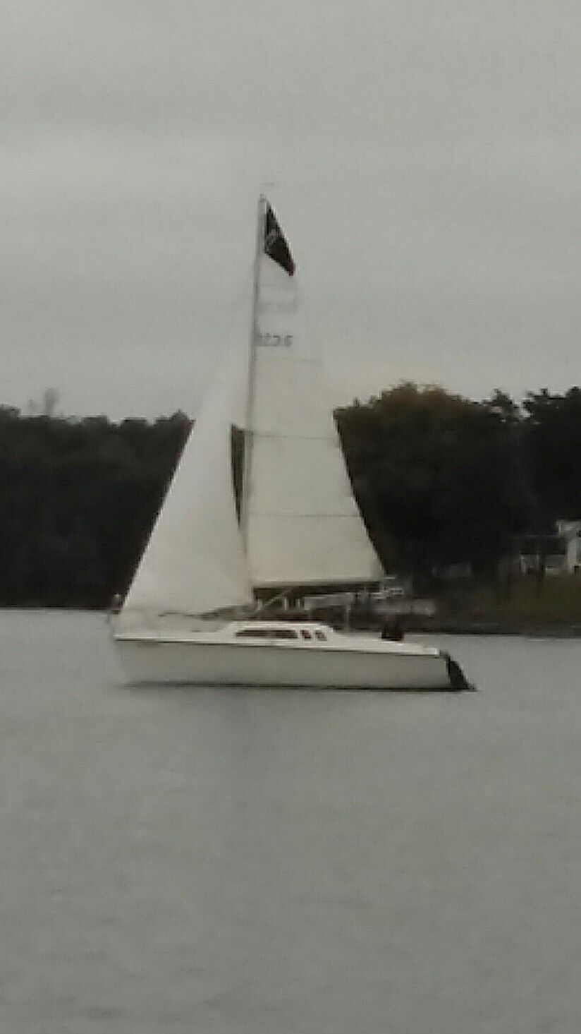 94 hunter 23.5 sailboat