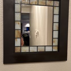 Mirror W/Stainglass 18" x 18" 