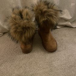 Tan Faux-fur boot