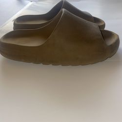 Yeezy Slides