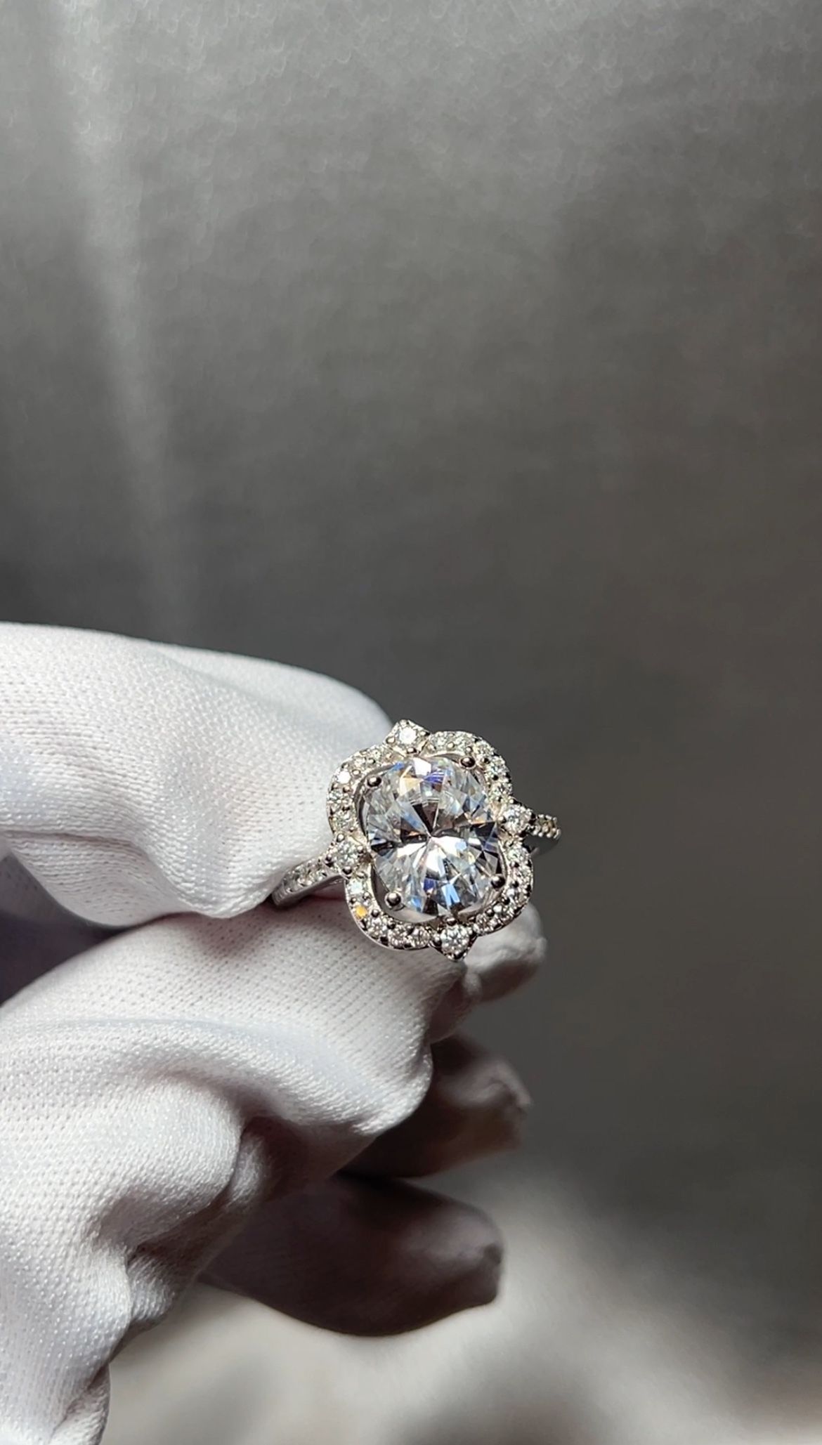 3.5CT Moissanite Oval Cut Engagement Wedding Ring 18K Gold Plated *Size 6*