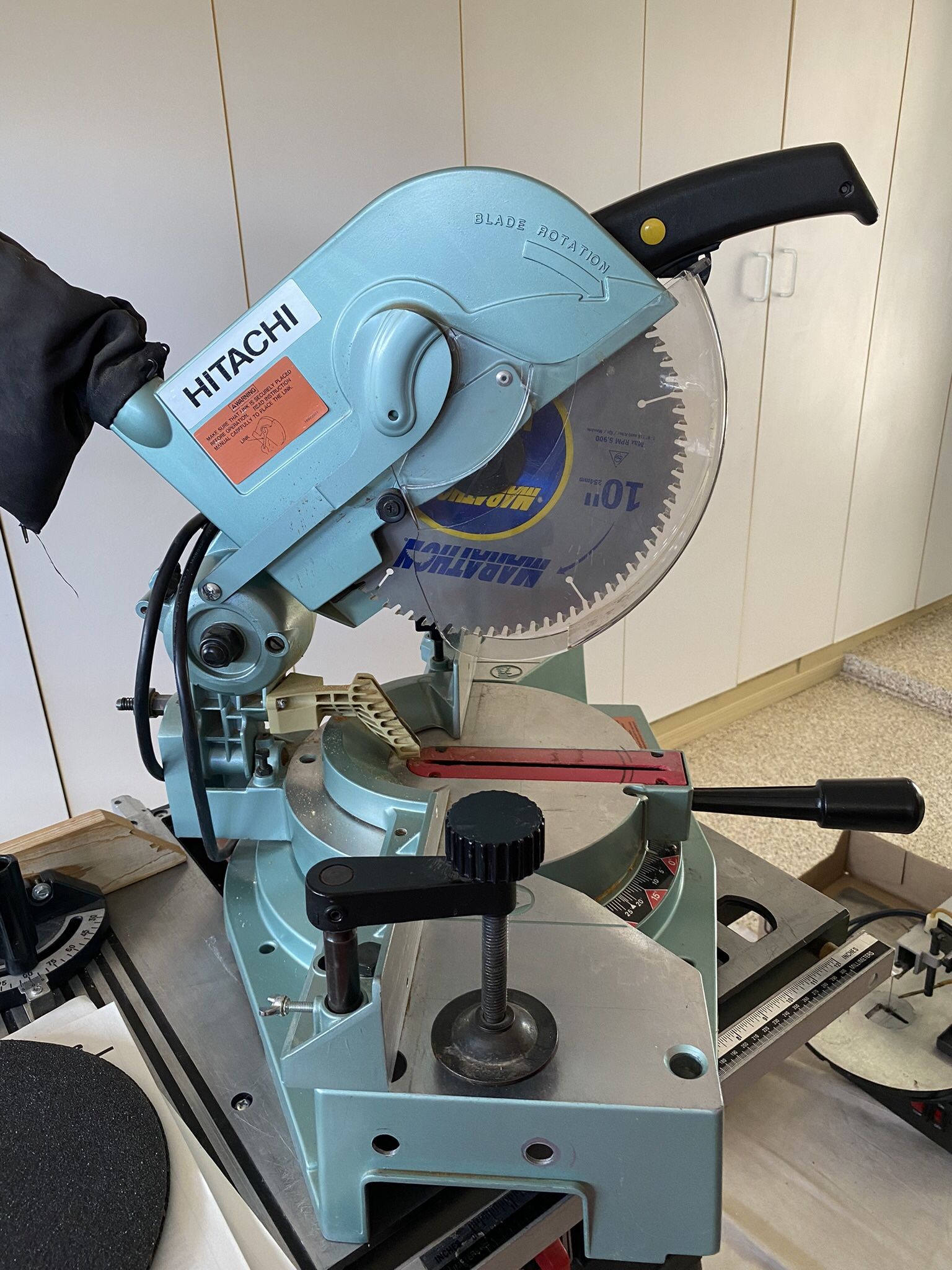Hitachi Compound 10” Saw C10FC Like new With Owner’s Manual, Minimal Use