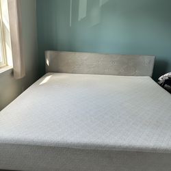 Zinus king size mattress and bed frame