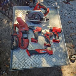 Milwaukee Set 