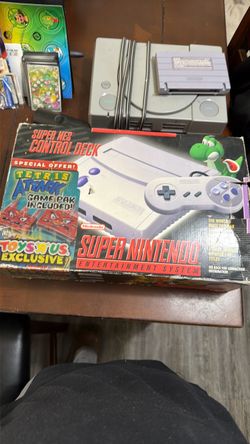 Super Nintendo SNES Control Deck Box toys r us exclusive Tetris attack