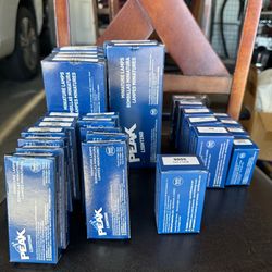 PEAK LIGHTING automotive lot of lightbulbs NEW.