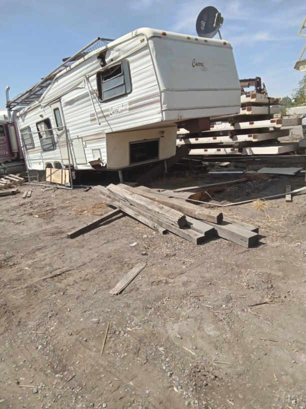 5th Wheel Trailer