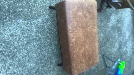 Coffee table ottoman with storage