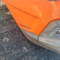 ((READ AD))((HOOD YTA husqvarna)) Riding Mower 