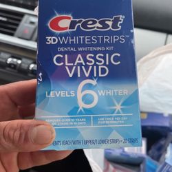 Crest 3D White. Strips Classic Vivid Level 6 Whiter