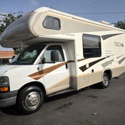 2007 Fleetwood TIOGA 22b low miles 