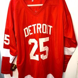 Darren McCarty Signed Detroit Red Wings Jersey – JSA Authenticated – Men’s XL – Never Worn