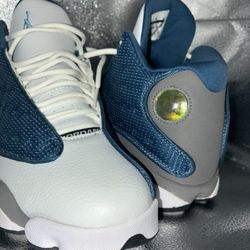 Jordan 13 White & Blue Size 9.5