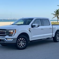 2022 Ford F-150 LARIAT 