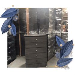 5 Drawer Dresser /Cómoda 5 Cajones