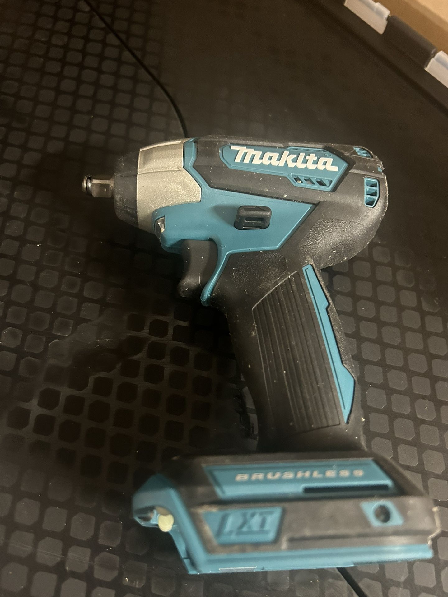 3/8 impact wrench  makita 