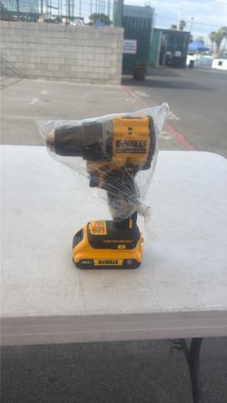 20 Volt Dewalt Drill 🔥🔥