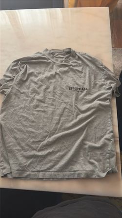 Grey essentials tee shirt size large