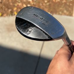 TaylorMade Hybrid