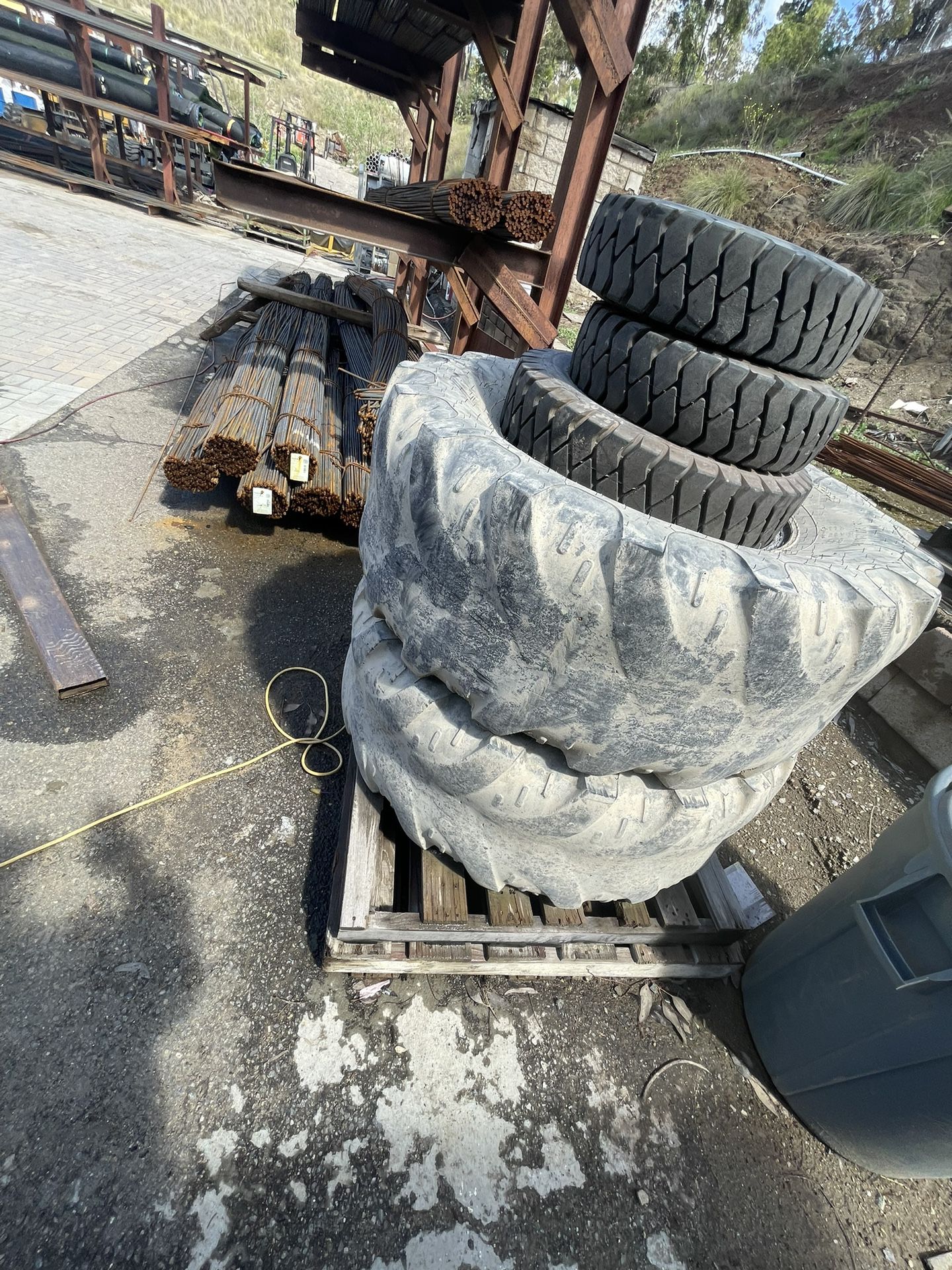 Tractor And Forklift Tires
