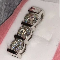 3  Ct Vvs1 3 Stone  White Round Moissanite Diamond 925 Silver Pendant And 2 Ct Silver Genuine Moissanite Earrings