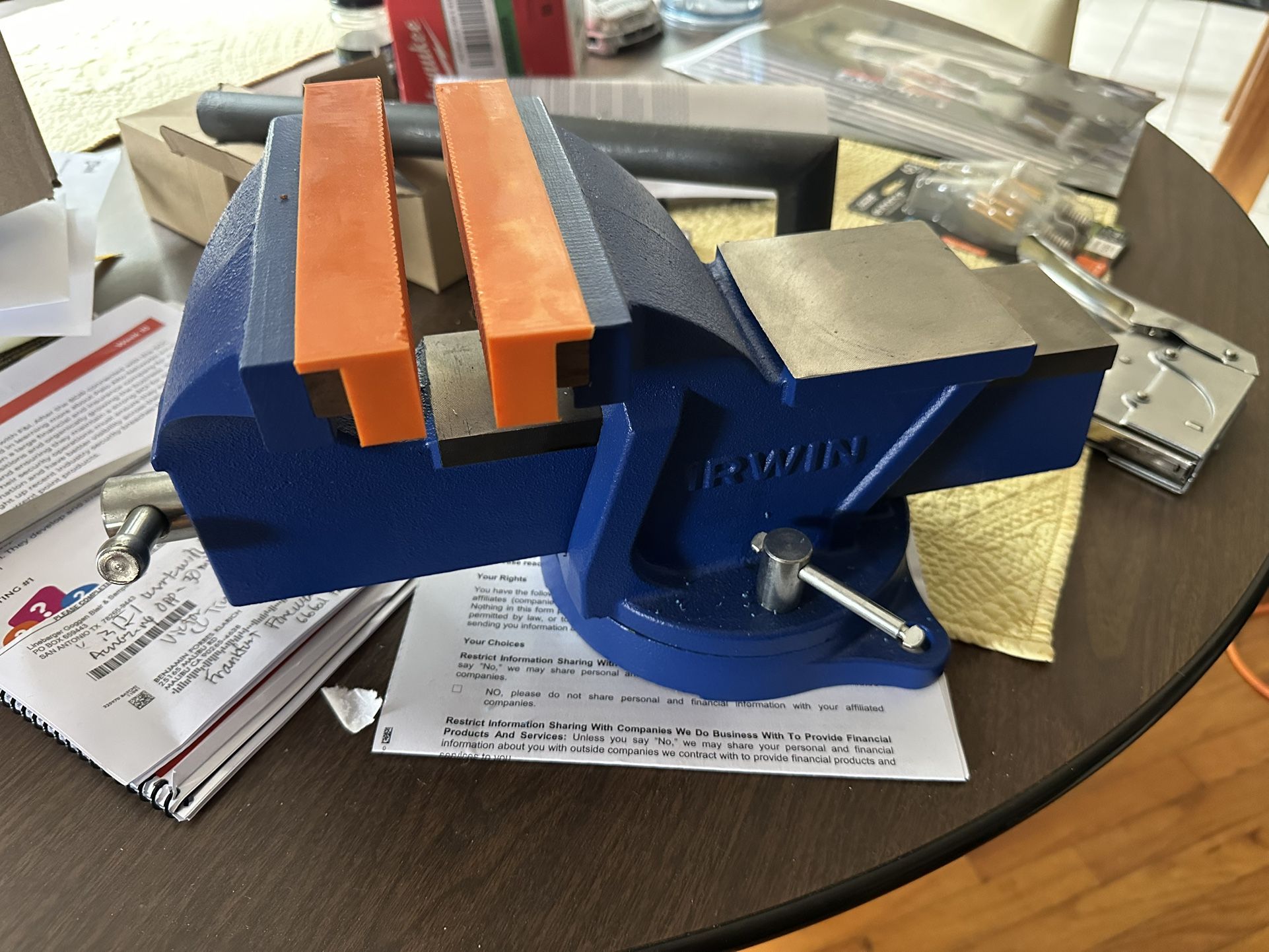 Irwin 6 Inch Cast Iron Mechanic Vise