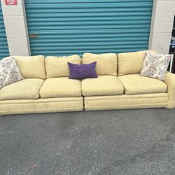 NICE & CLEAN 2 PIECE SECTIONAL SOFA 🛋️ DELIVERY AVAILABLE 🚚🚛