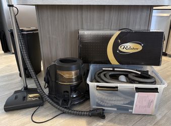 Rainbow Vacuum full set with extras.