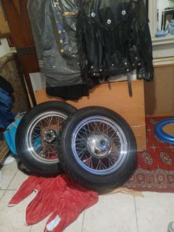HARLEY DAVIDSON 16" Chrome   40 Spoke Rim With  DUNLOP TIRE (Pair)