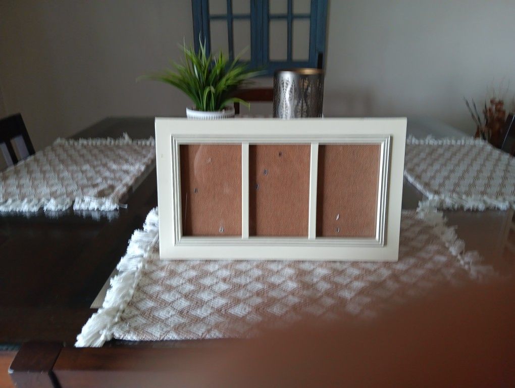 3 Picture Frame Holder