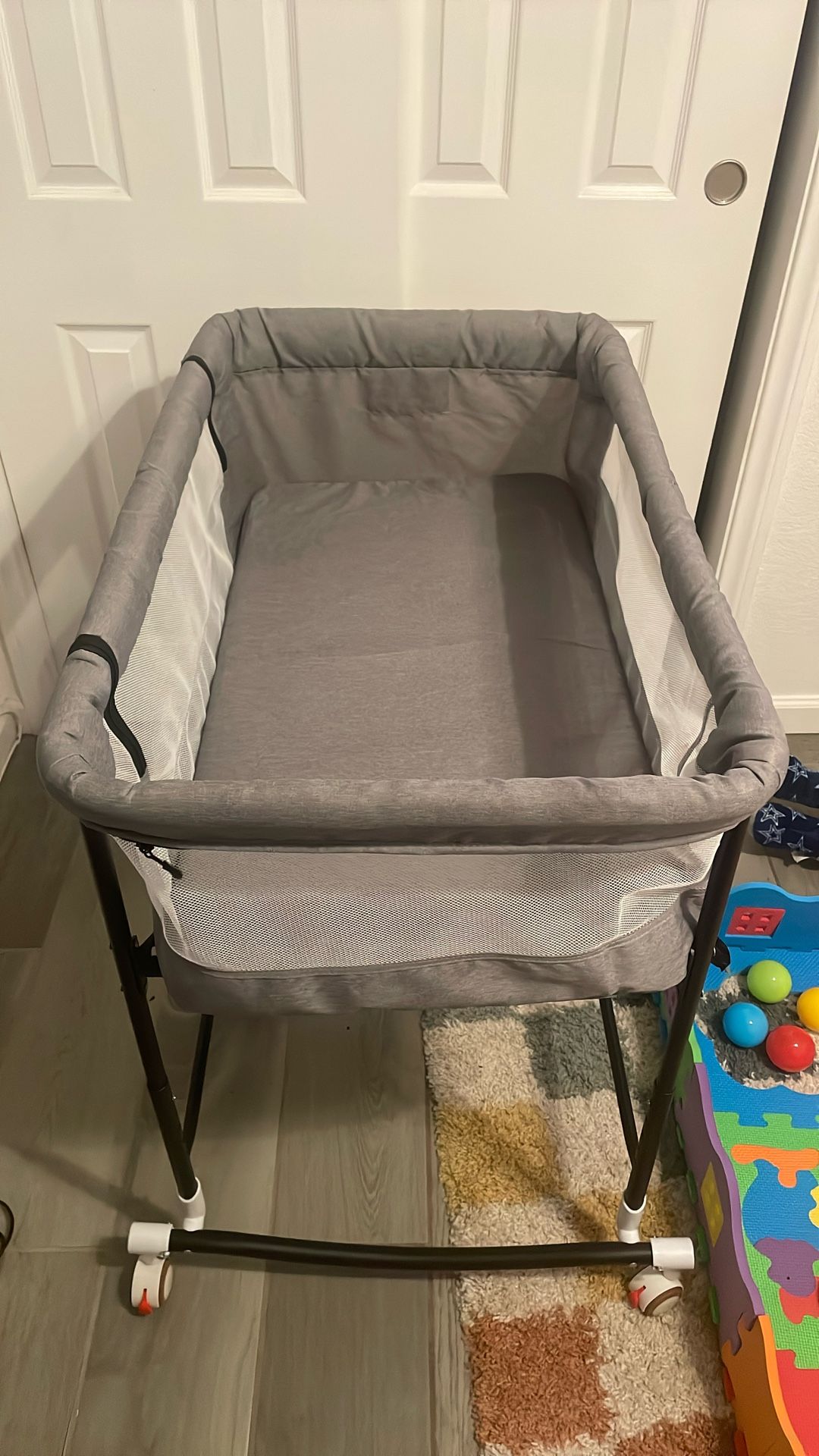 Portable Bedside Bassinet