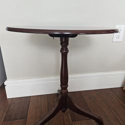 Oval Side Table (Real Wood)