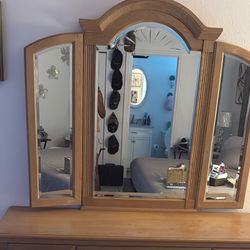 Dresser w/ mirror