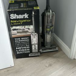 Shark navigator Light Vacuum 
